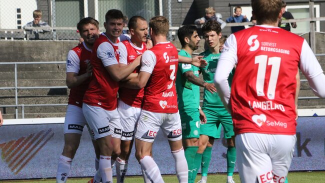 Màn so tài hấp dẫn Bryne vs HamKam